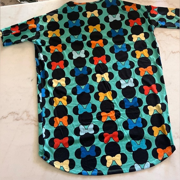 Lularoe Women’s Minnie Mouse Disney Irma Top Shirt Size XS - Picture 4 of 4